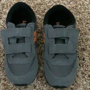 Saucony tennis shoes